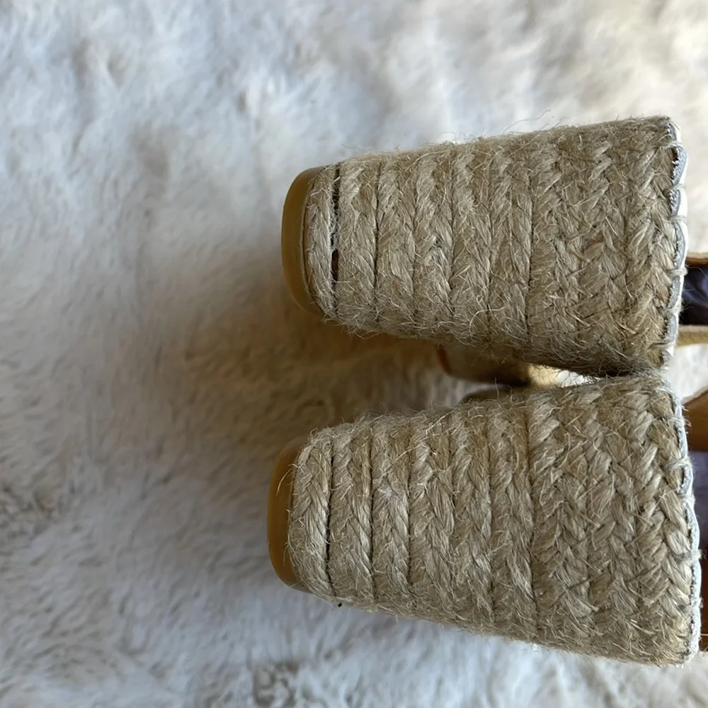 Andre Assous Women's silver wedge leather Sandals